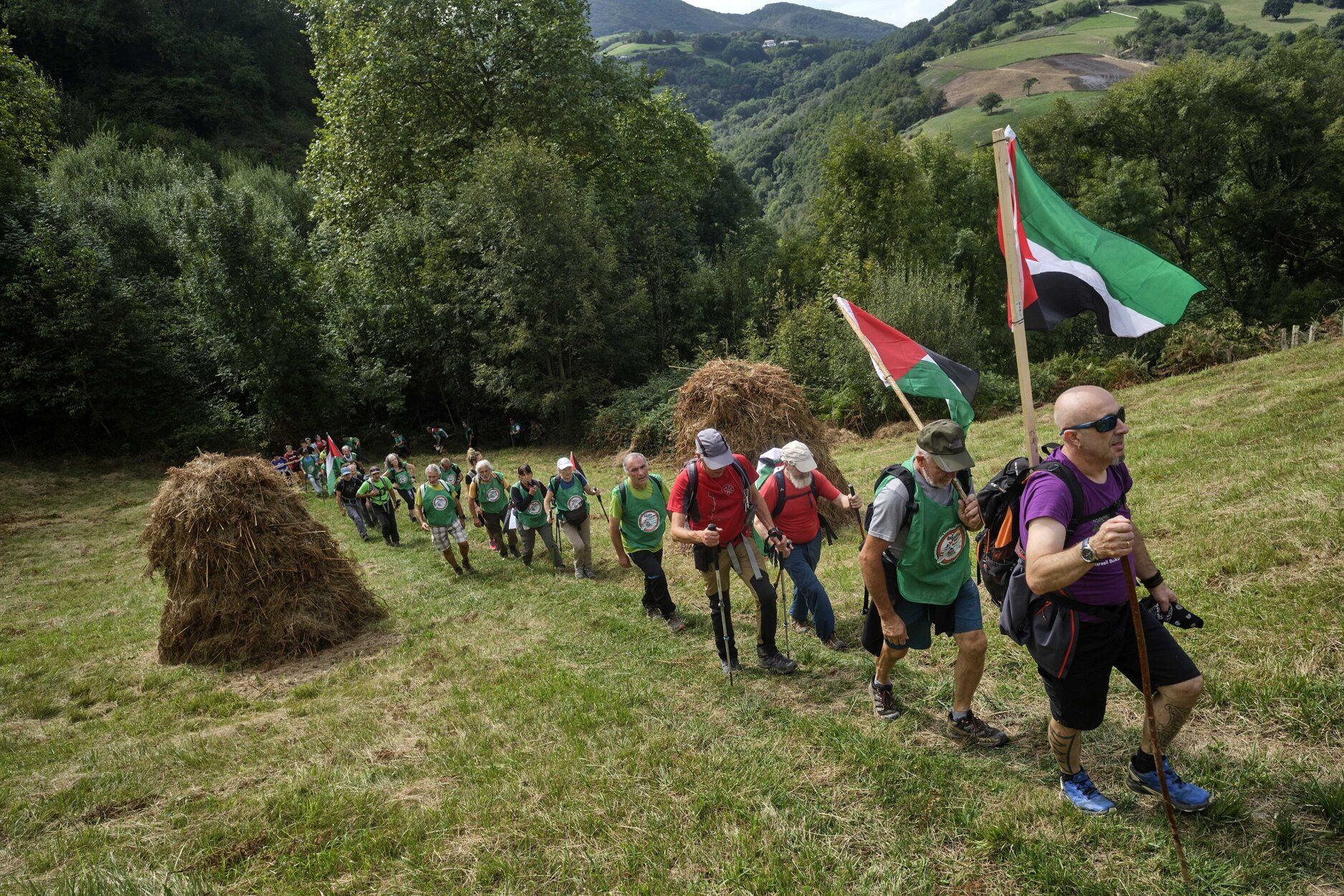Fotos de la séptima etapa de la marcha propalestina por Navarra, desde Eltzaburu hasta Doneztebe