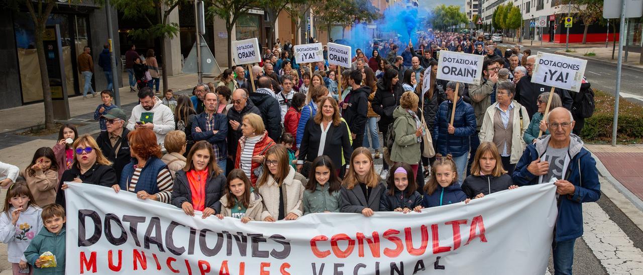 Manifestación del vecindario de Erripagaña para exigir dotaciones