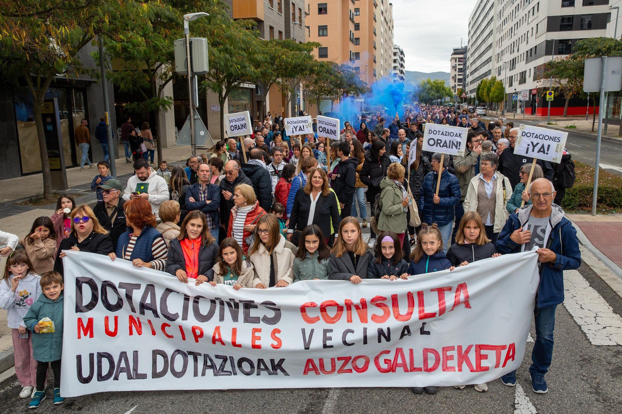 Manifestación del vecindario de Erripagaña para exigir dotaciones