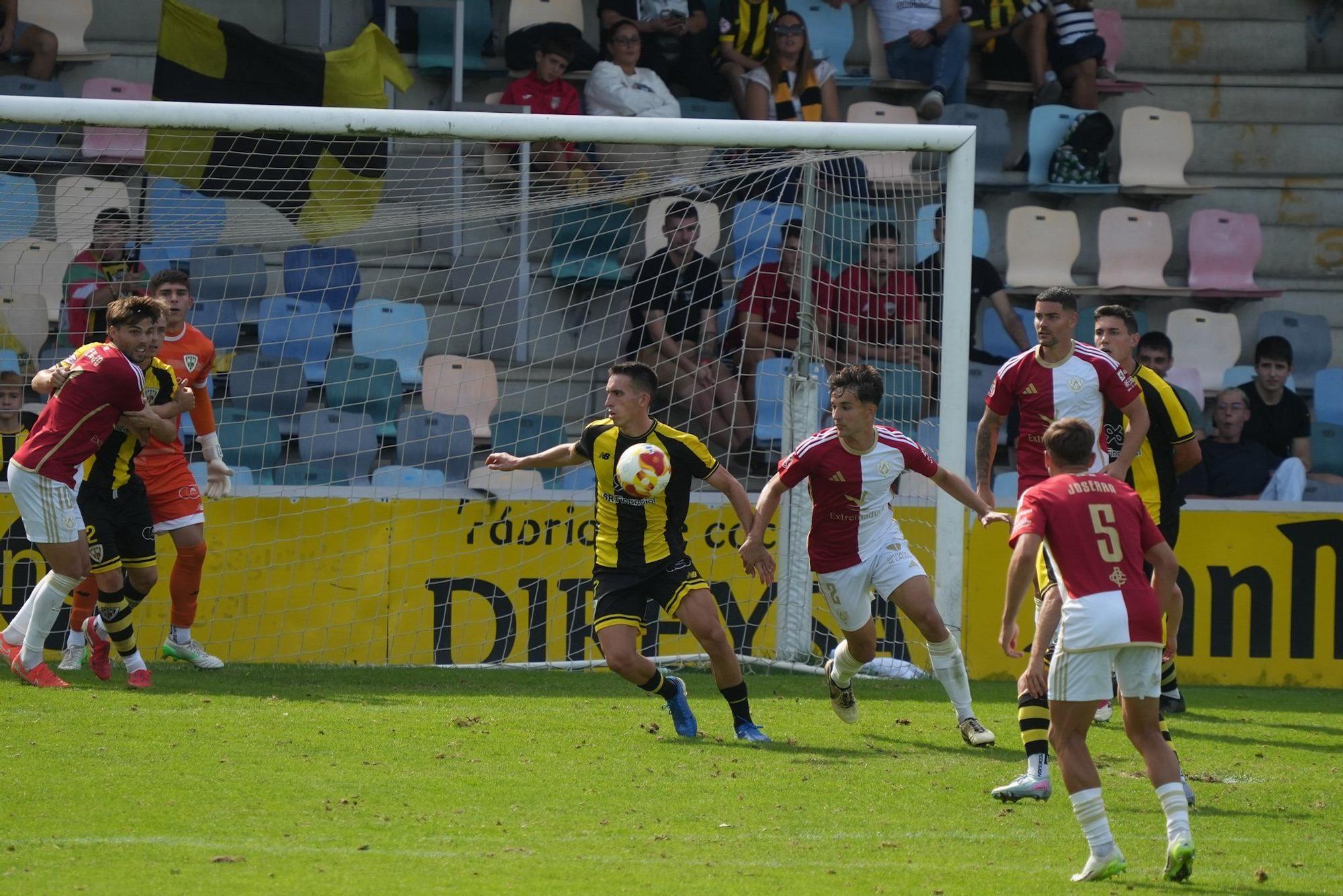 El Barakaldo-Cacereño, en imágenes