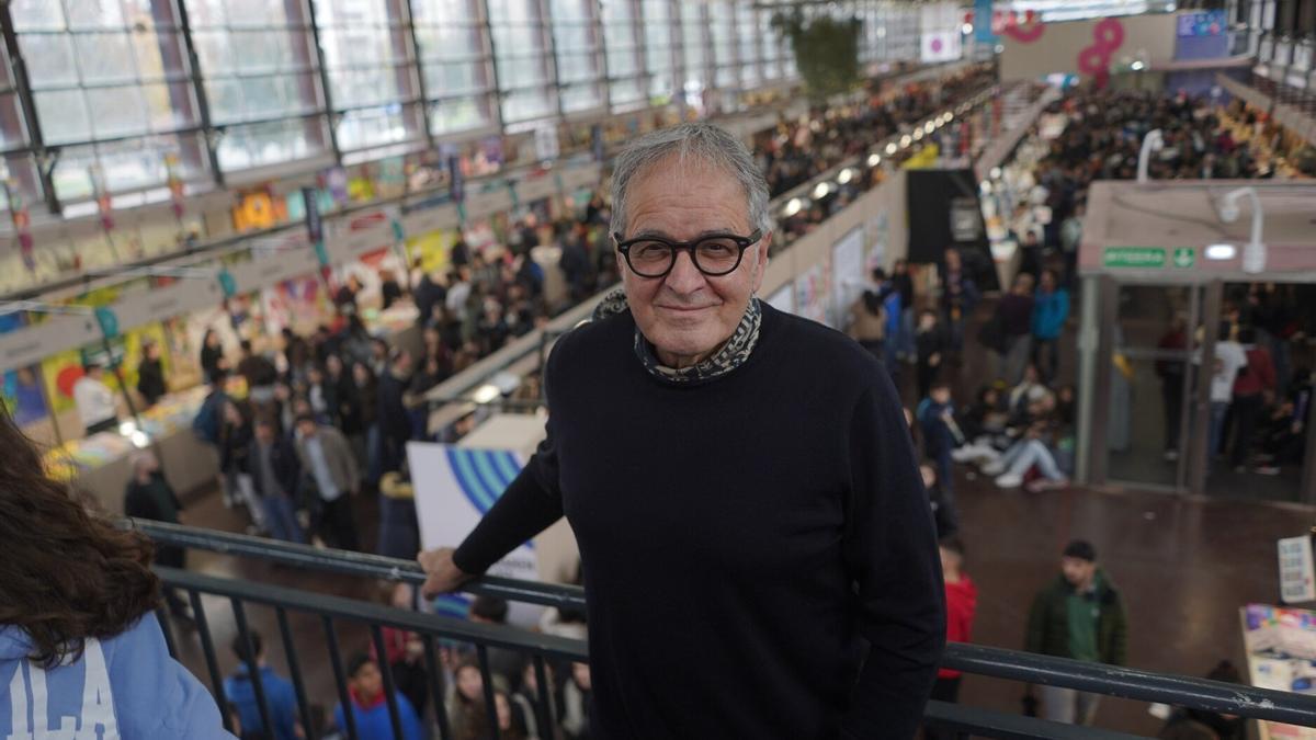 Ruper Ordorikak Durangoko Azokan aurkeztu zuen berriki bere azken diskoa, &#039;Lurra ikutu barik&#039;