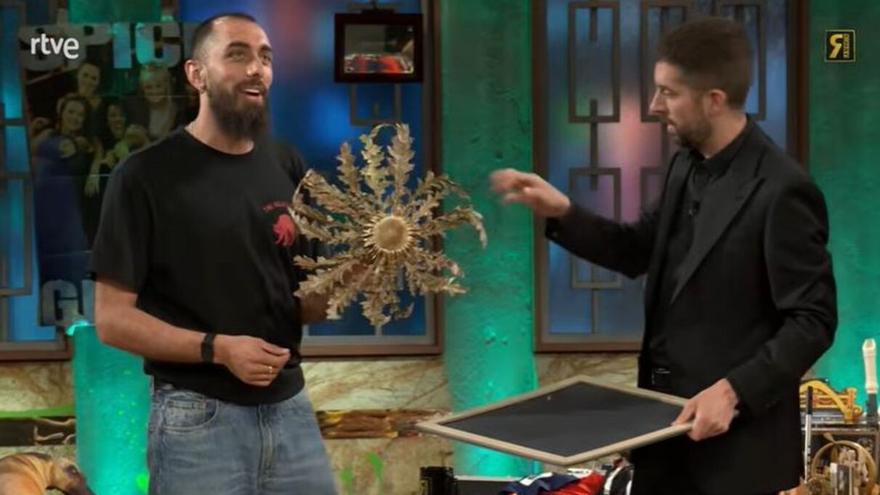 ‘La Revuelta’: el conocido símbolo euskaldun con el que David Broncano sorprende a Borja Iglesias