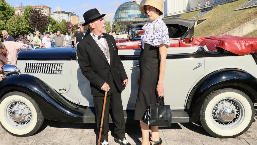 En imágenes: El IV Rally de Vehículos Pre-1940 reúne en Vitoria veinte coches históricos