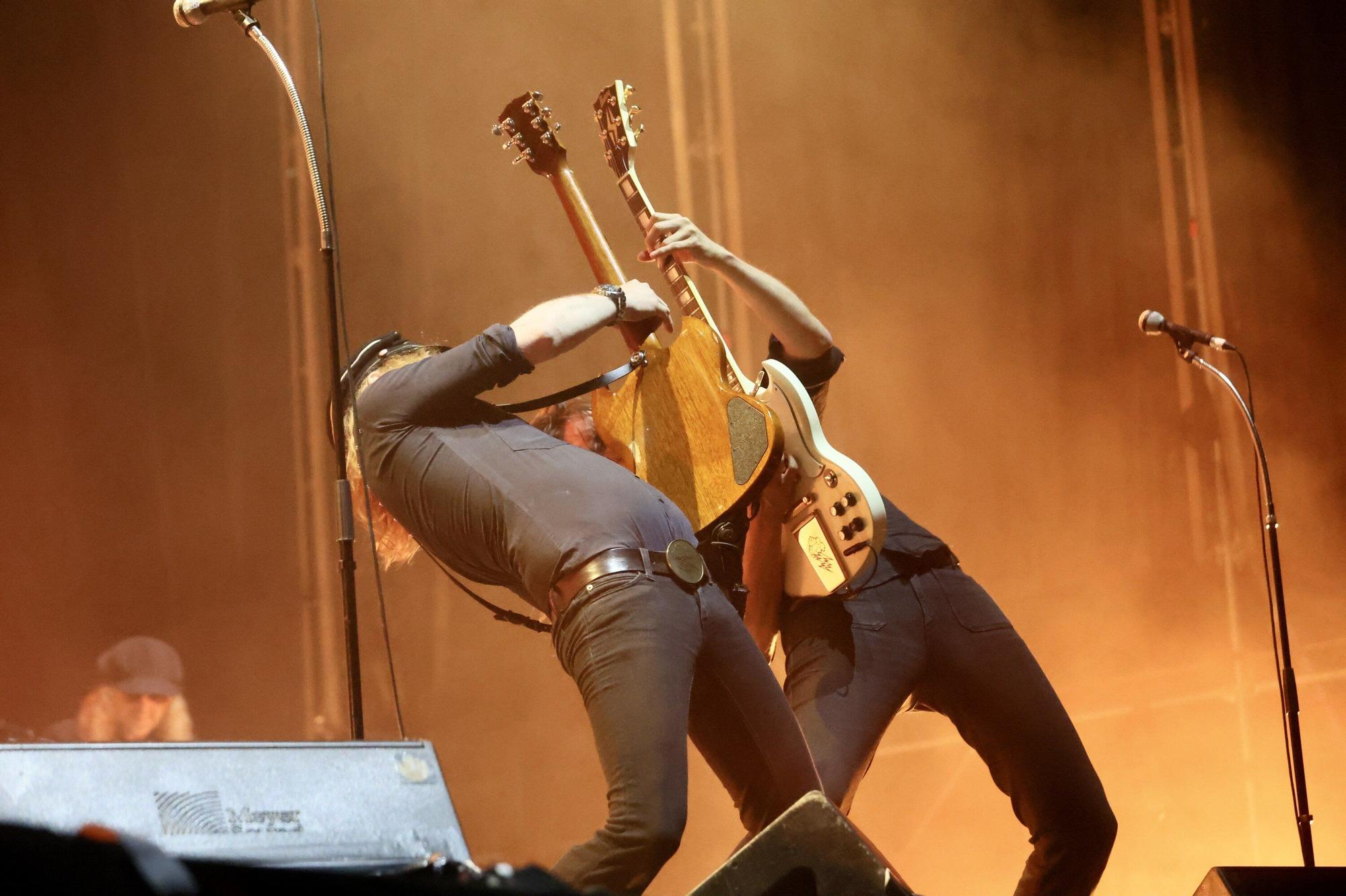 En imágenes: así están siendo los conciertos de este sábado del Azkena Rock Festival