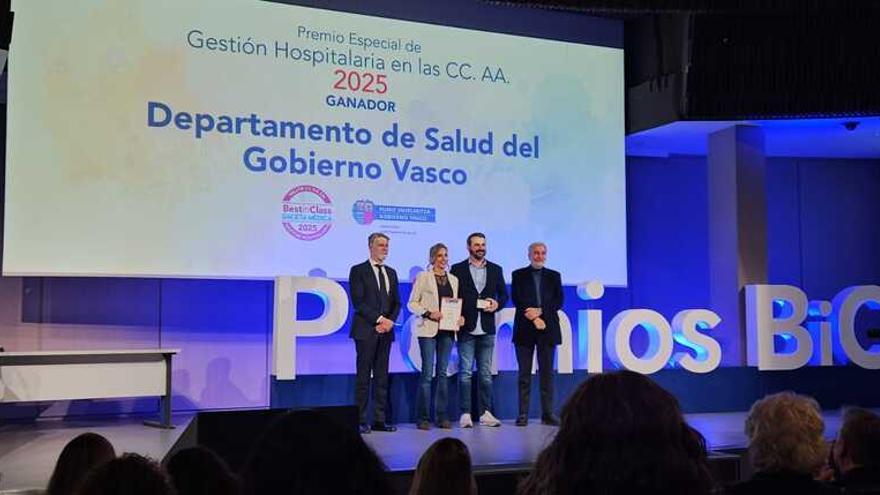 Osakidetza recibe el premio a la Mejor Gestión Hospitalaria de todo el Estado