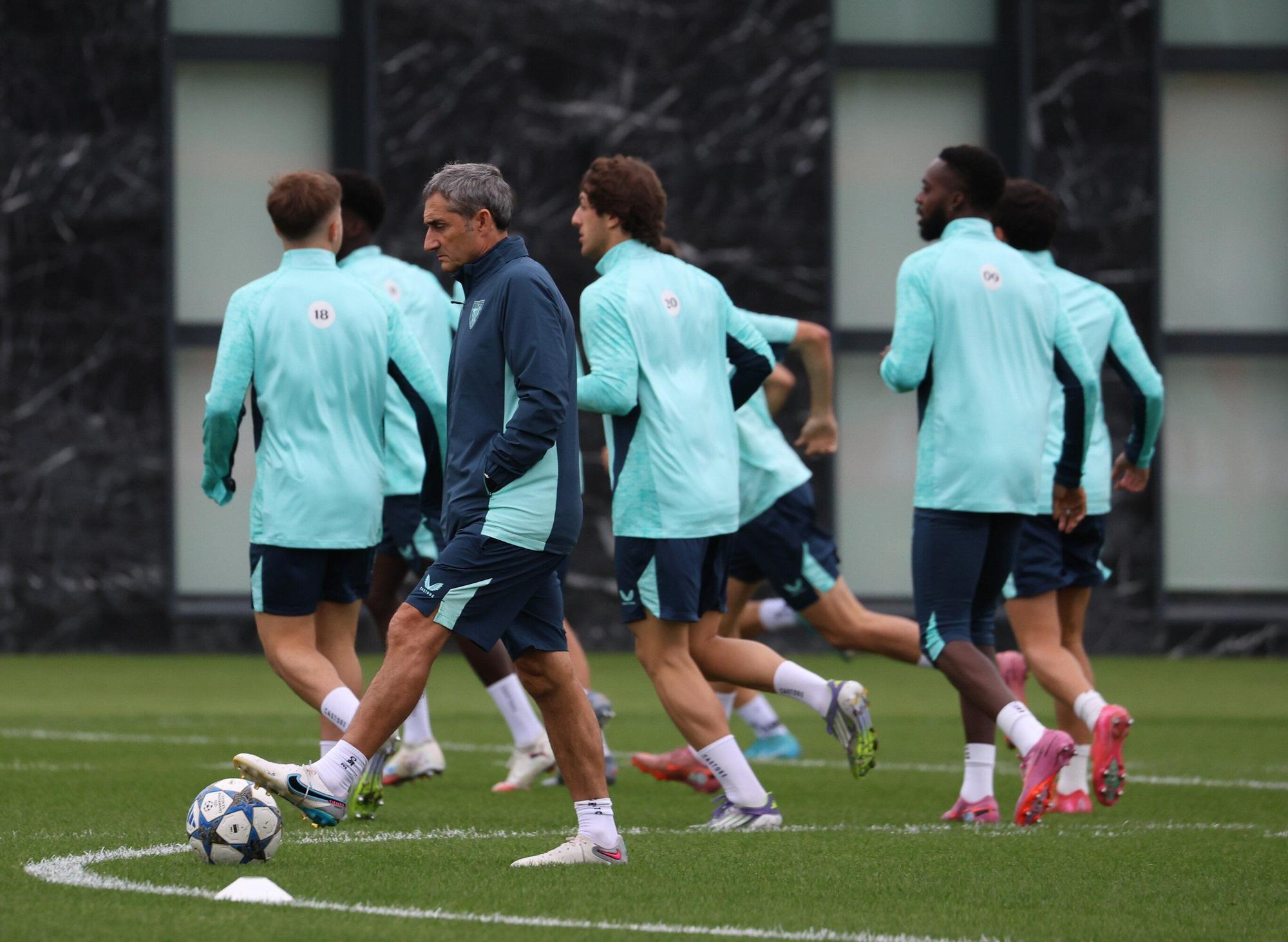 En imágenes: último entrenamiento del Athletic antes del debut en Champions
