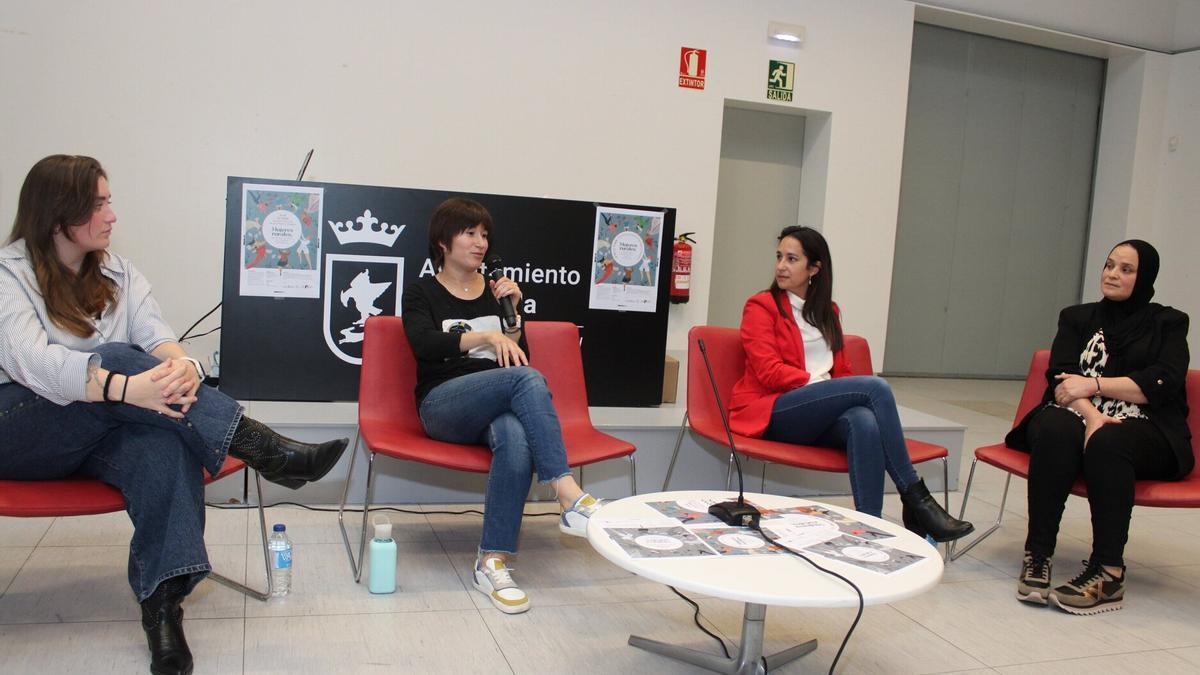 De izquierda a derecha Nora, Patricia, Esther y Fátima