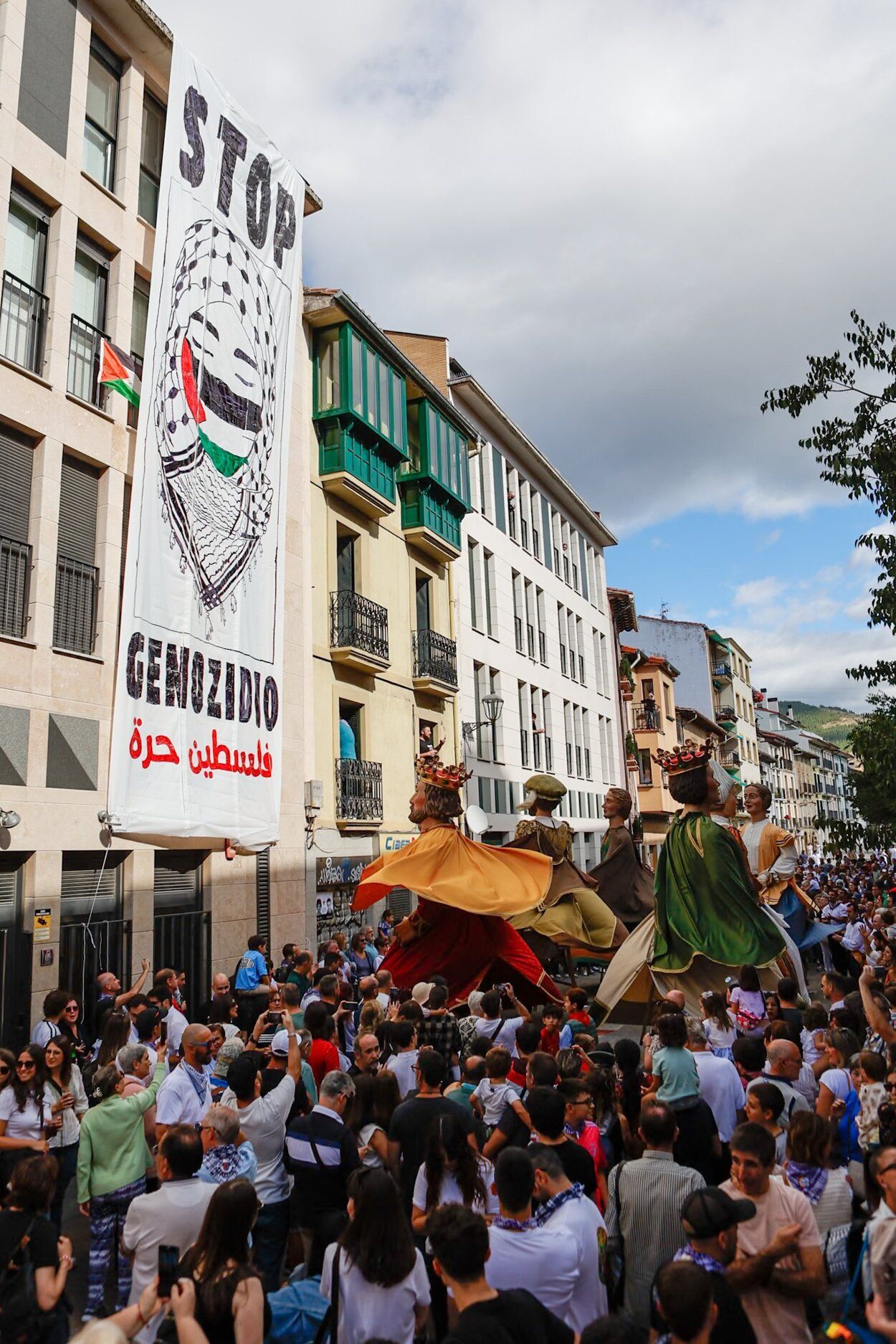 Fotos del chupinazo de fiestas de Villava-Atarrabia