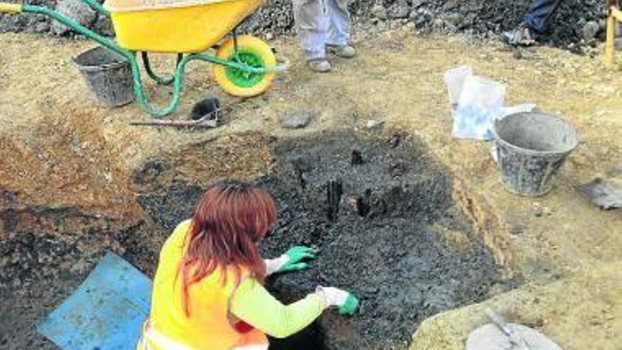Trabajo arqueológico en el área que ocupaba La Bixera.