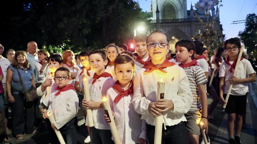 Vitoria estrena La Blanca 2026 entre medallas, faroles y devoción a la patrona
