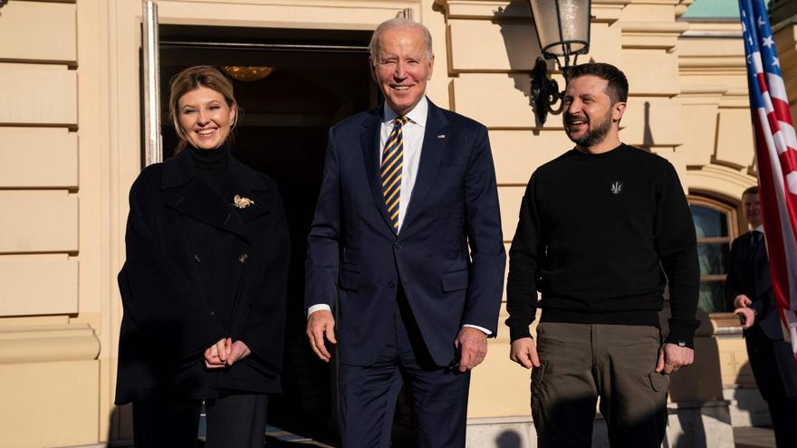 Biden visita por sorpresa Ucrania: "Un año después, Kiev sigue de pie"