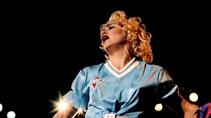 El Celta pide ayuda a Madonna para encontrar la camiseta que lució en un concierto en Vigo: "¿La tienes tú?"