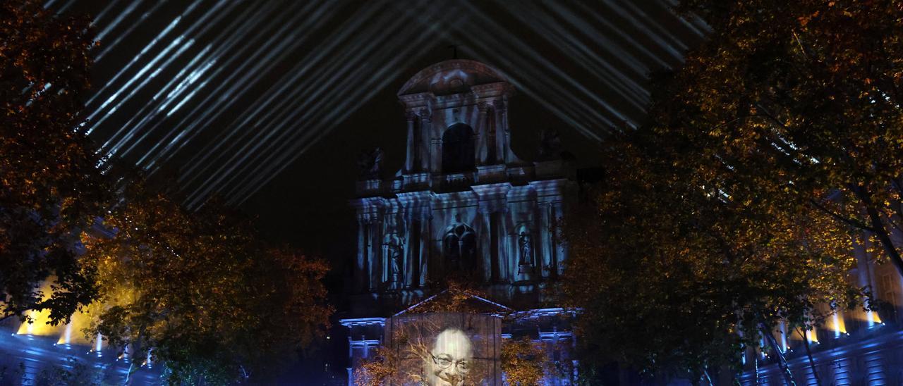 En imágenes: París homenajea a las víctimas de los atentados del 13 de noviembre en su décimo aniversario