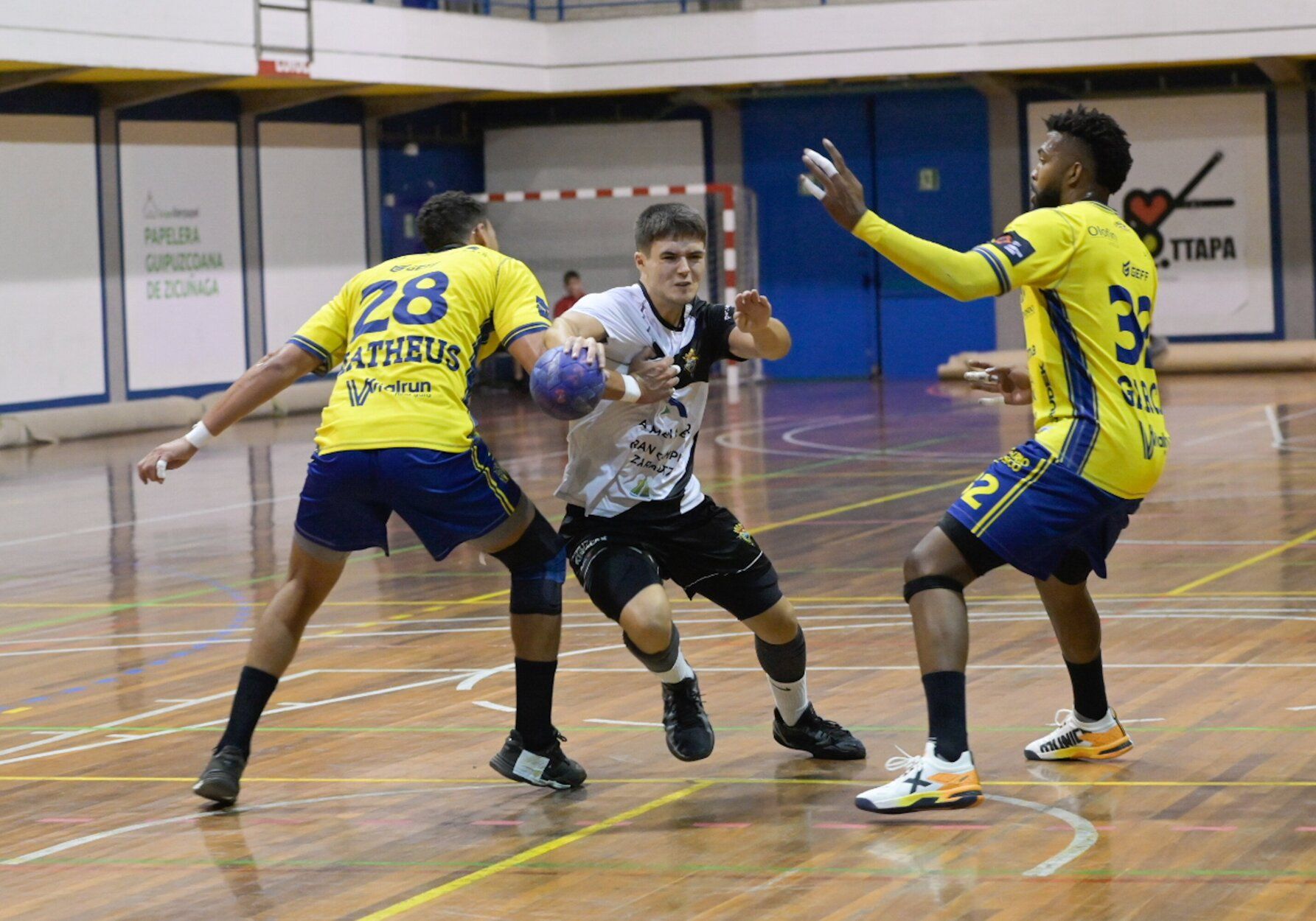 El Irudek Bidasoa Irun, campeón de su décima Euskal Kopa consecutiva ante Amenabar Zarautz