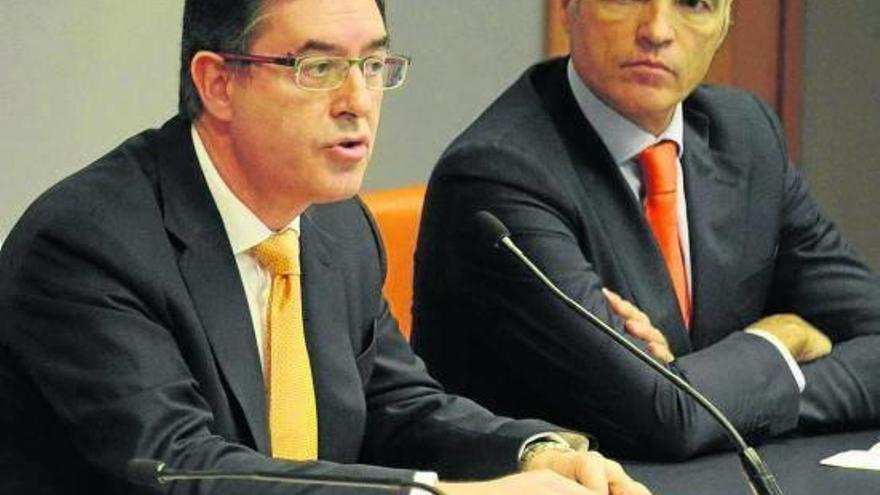 Los directivos de Euskaltel reinvierten todo el bonus atendiendo a la presión social