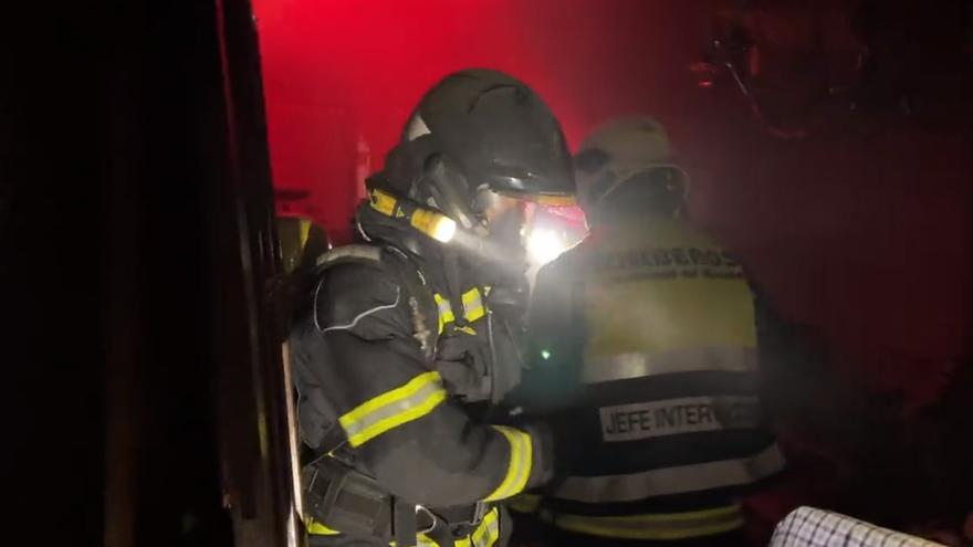Dos ancianos mueren por inhalación de humo en un incendio en Móstoles