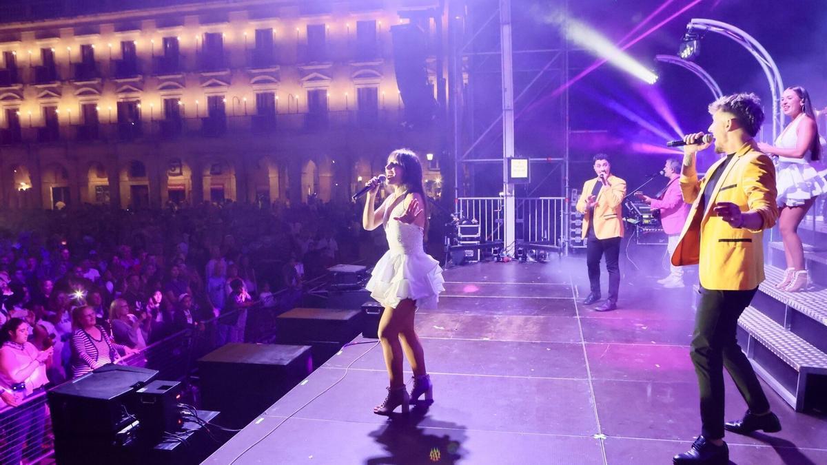 Orquesta: La Pasarela