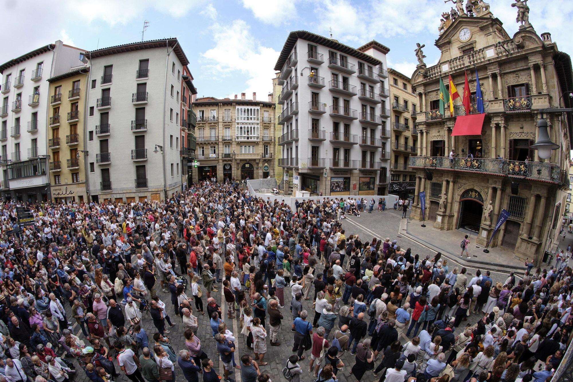 Actuación de Duquende y Julio Romero en la Plaza del Ayuntamiento