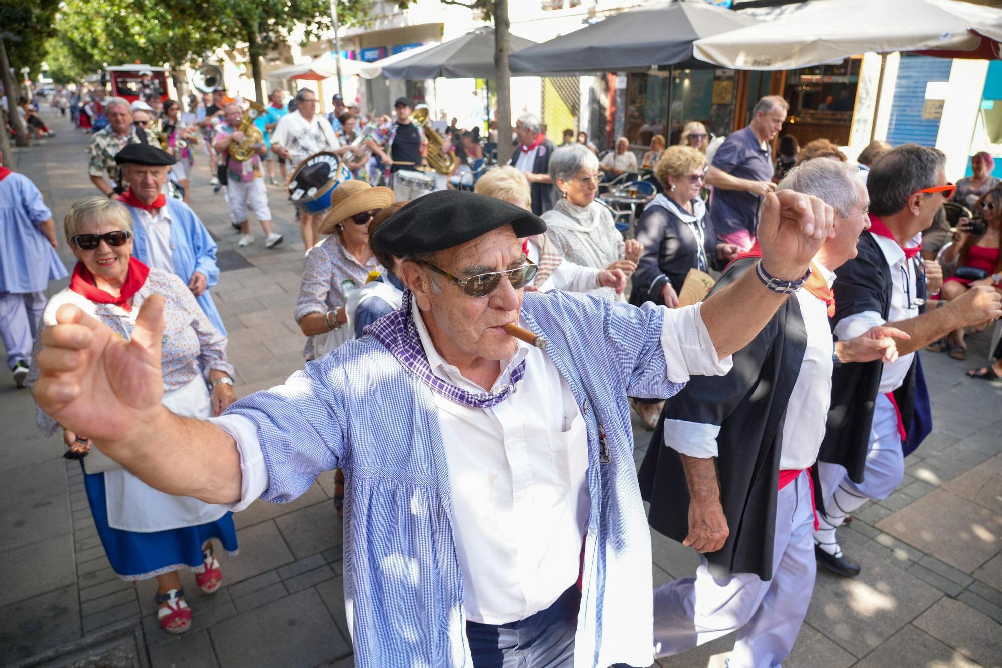 En imágenes: Blusas y neskas veteranos celebran su día grande en La Blanca