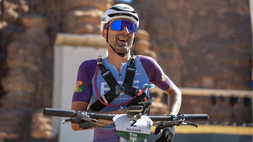 Haimar Zubeldia gana la tercera etapa de la Titan Desert y se jugará el título