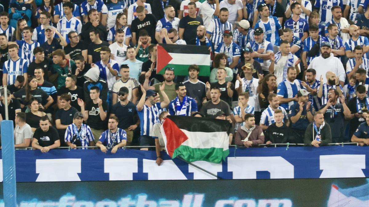 En imágenes: Mendizorroza no pudo disfrutar de un triunfo albiazul (Búscate en la grada)