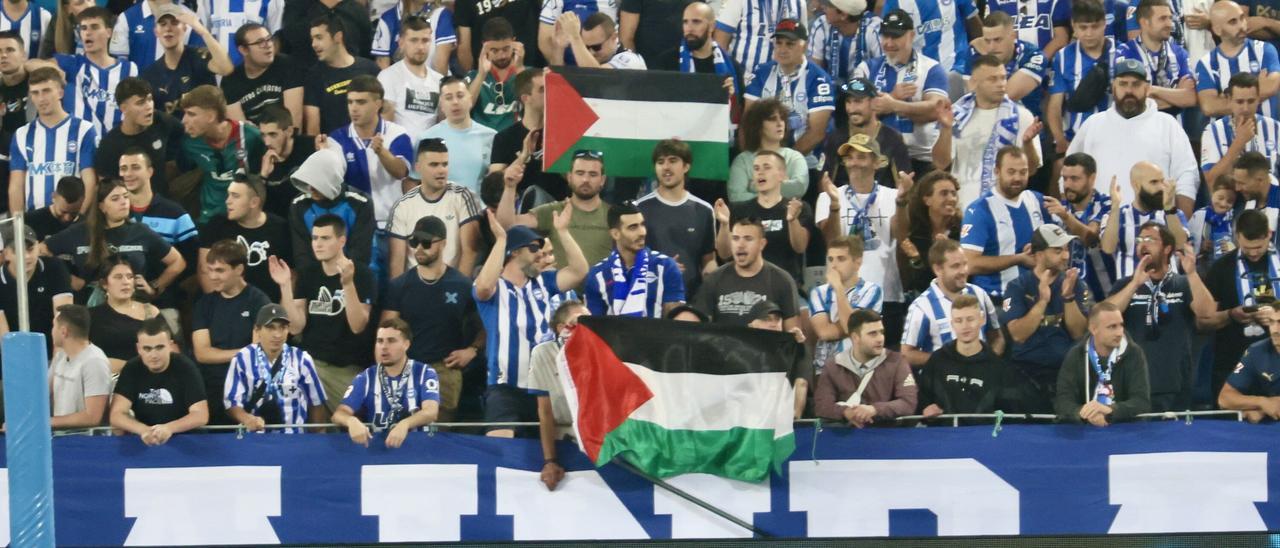 En imágenes: Mendizorroza no pudo disfrutar de un triunfo albiazul (Búscate en la grada)