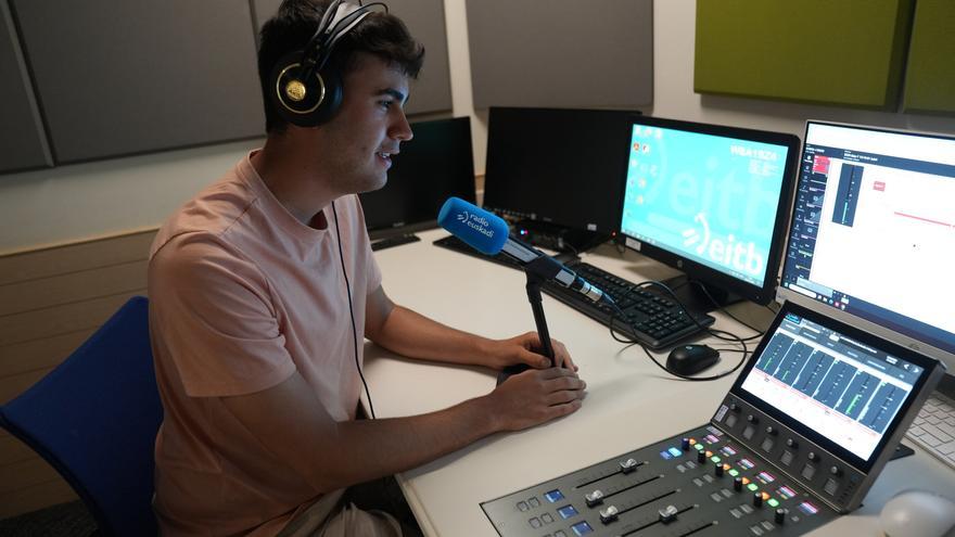 El verano de muchos jóvenes de Bizkaia empieza con un uniforme de trabajo