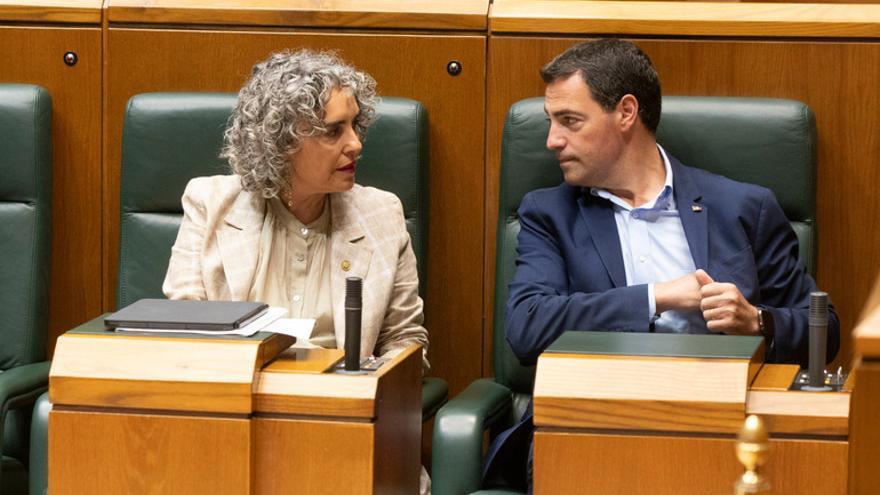 Ibone Bengoetxea defiende que la ley aportará "mayor seguridad jurídica sin mayores exigencias"