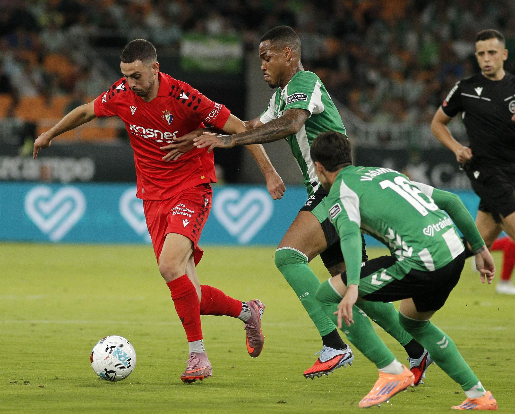 Fotos del partido entre Betis y Osasuna