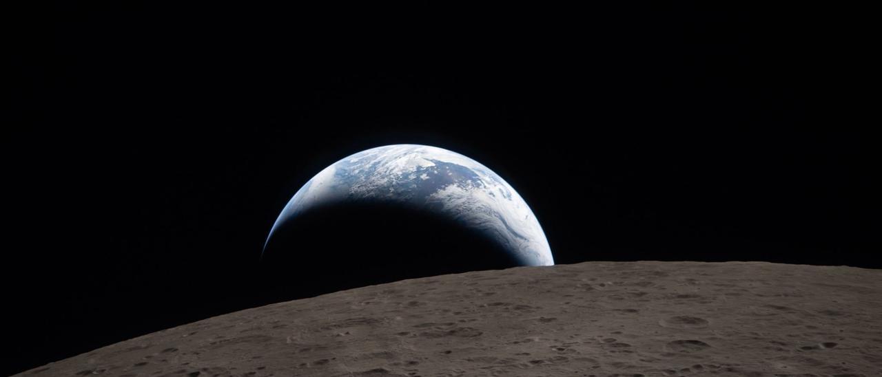 “La humanidad, desde el otro lado": la NASA revela la primera imagen de la Tierra desde la cara oculta de la Luna