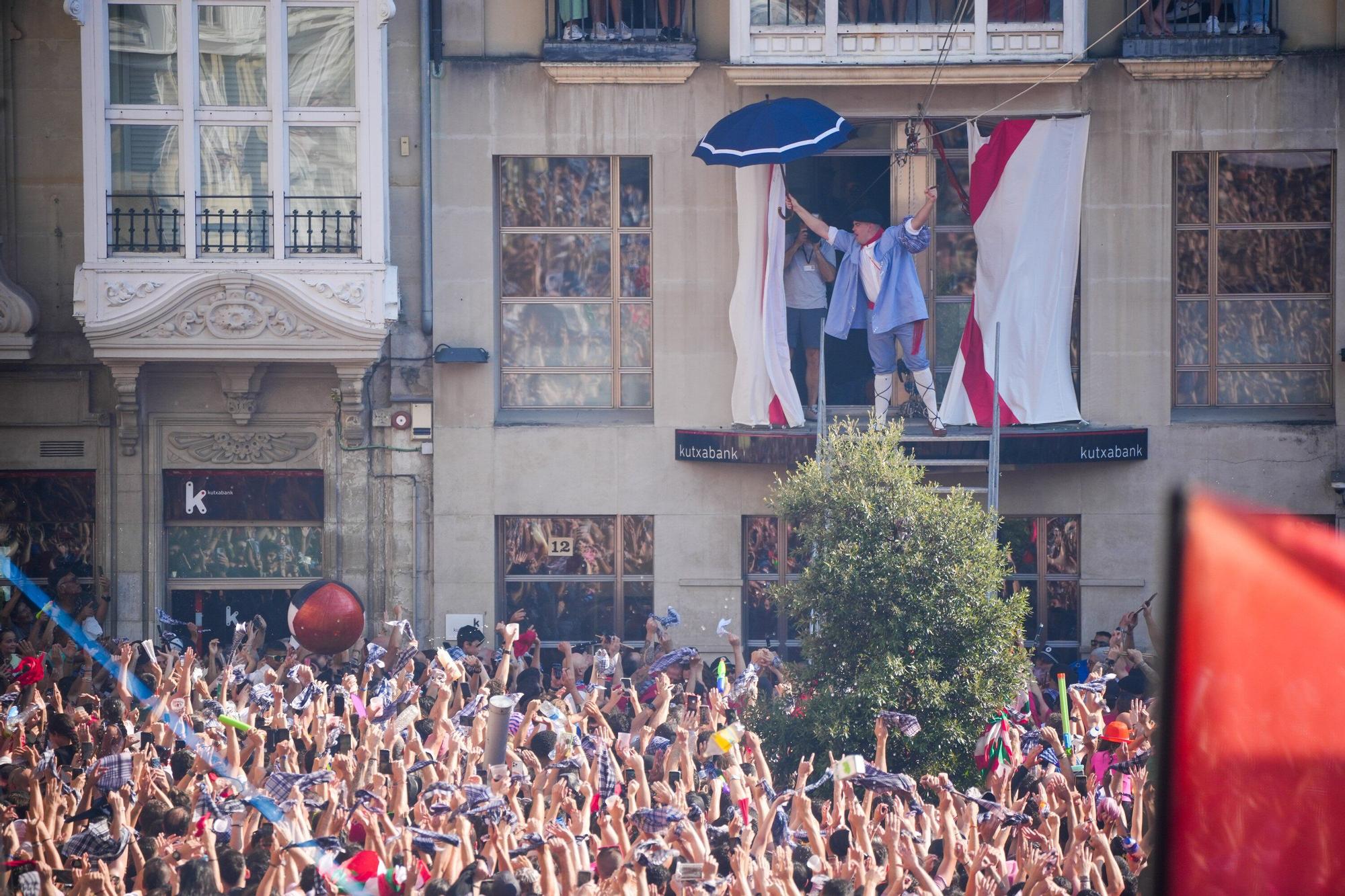 En imágenes: Así ha sido la bajada de Celedón en 2025