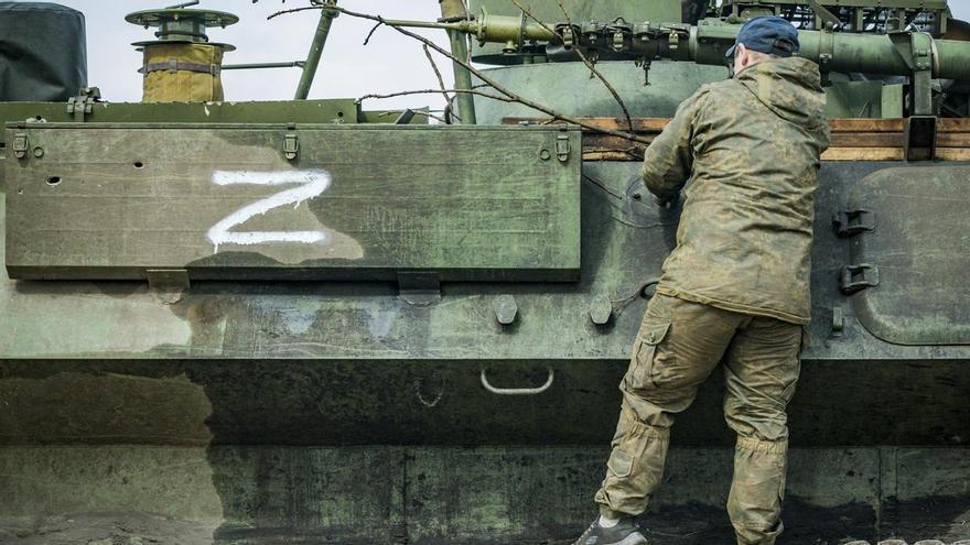 Ucrania asegura que el ejército ruso desplegado frente a Wagner ha vuelto al frente
