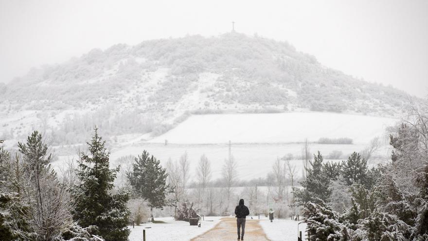 En imágenes: Vitoria se despierta nevada