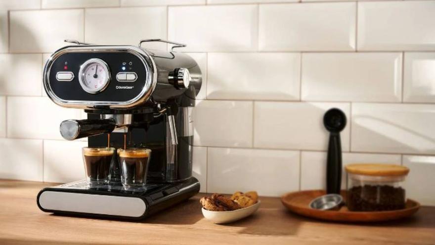 La cafetera que triunfa este verano: mejor que en las cafeterías más premium