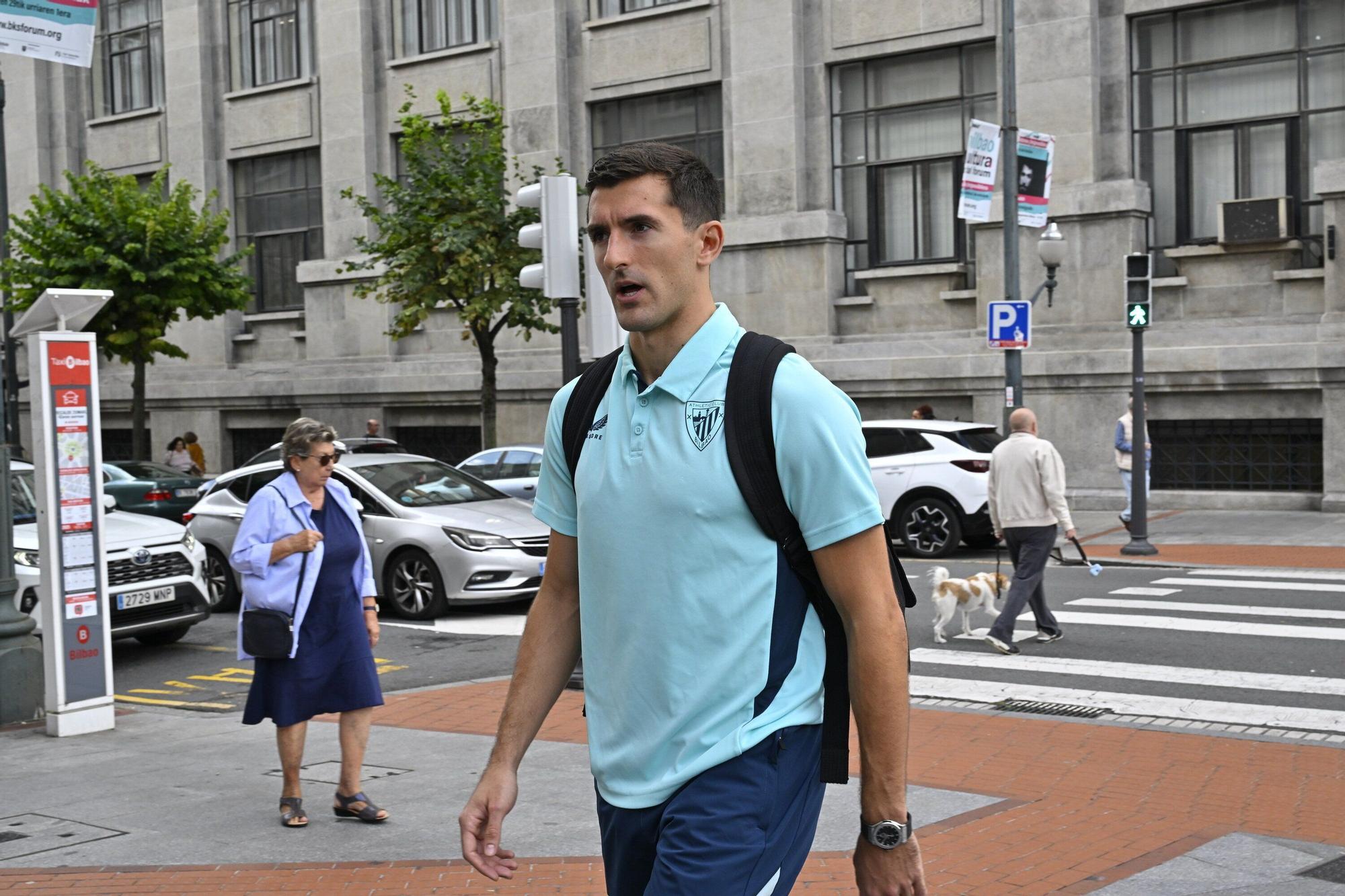 El Athletic llega al hotel Carlton