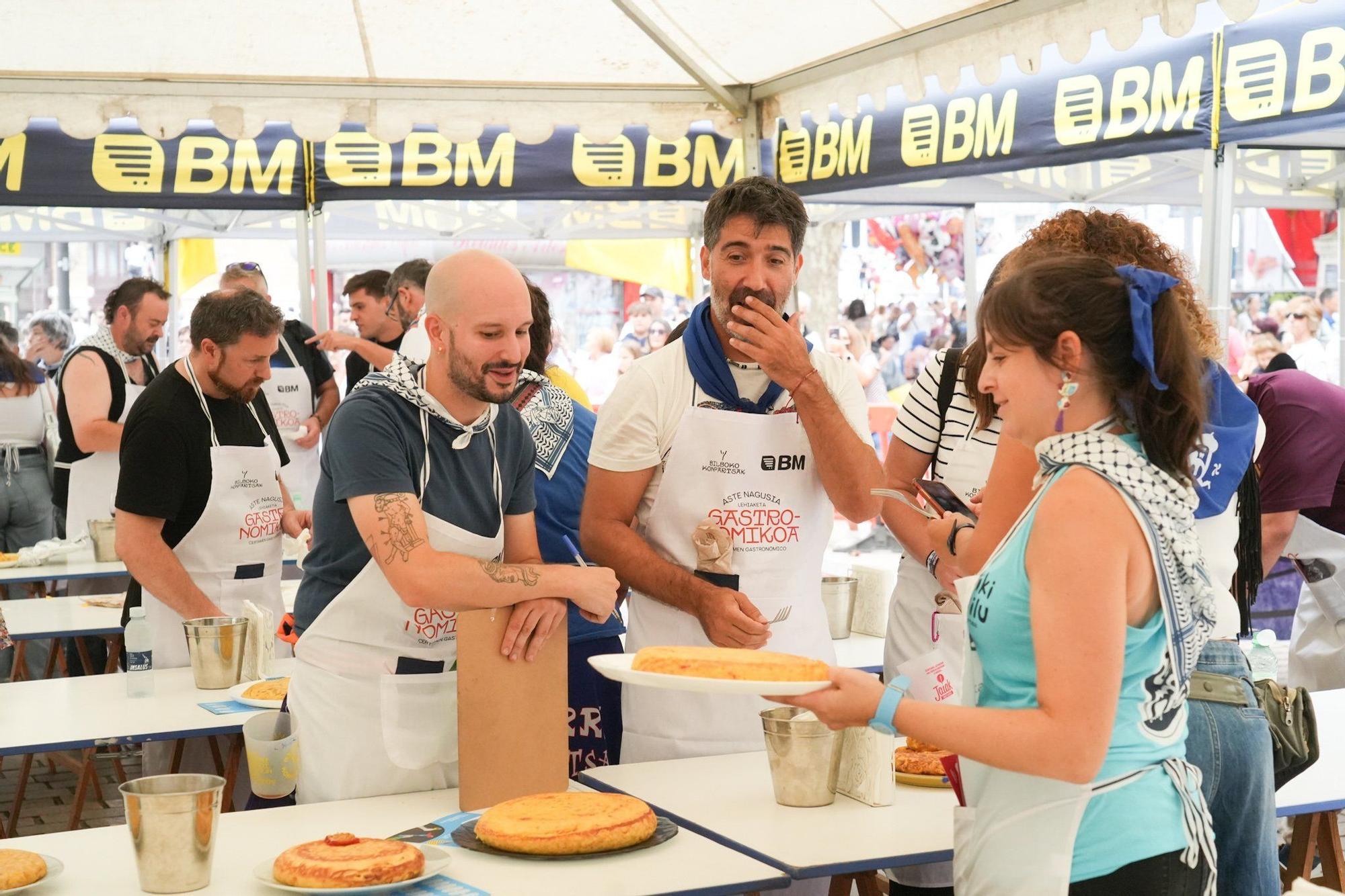 En imágenes: El certamen gastronómico de tortilla de patatas