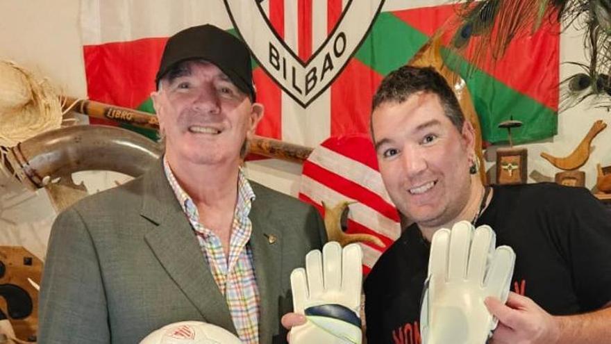El &#039;hall of fame&#039; de los cuernos bocineros de Alonsotegi recibe a Iribar