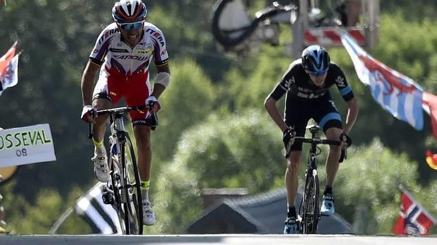 Froome asalta el muro