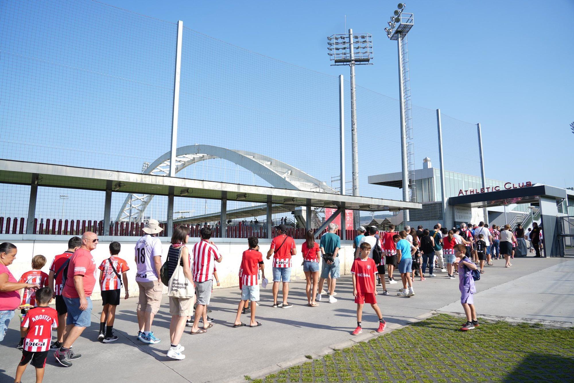 2.500 seguidores arropan al Athletic en Lezama