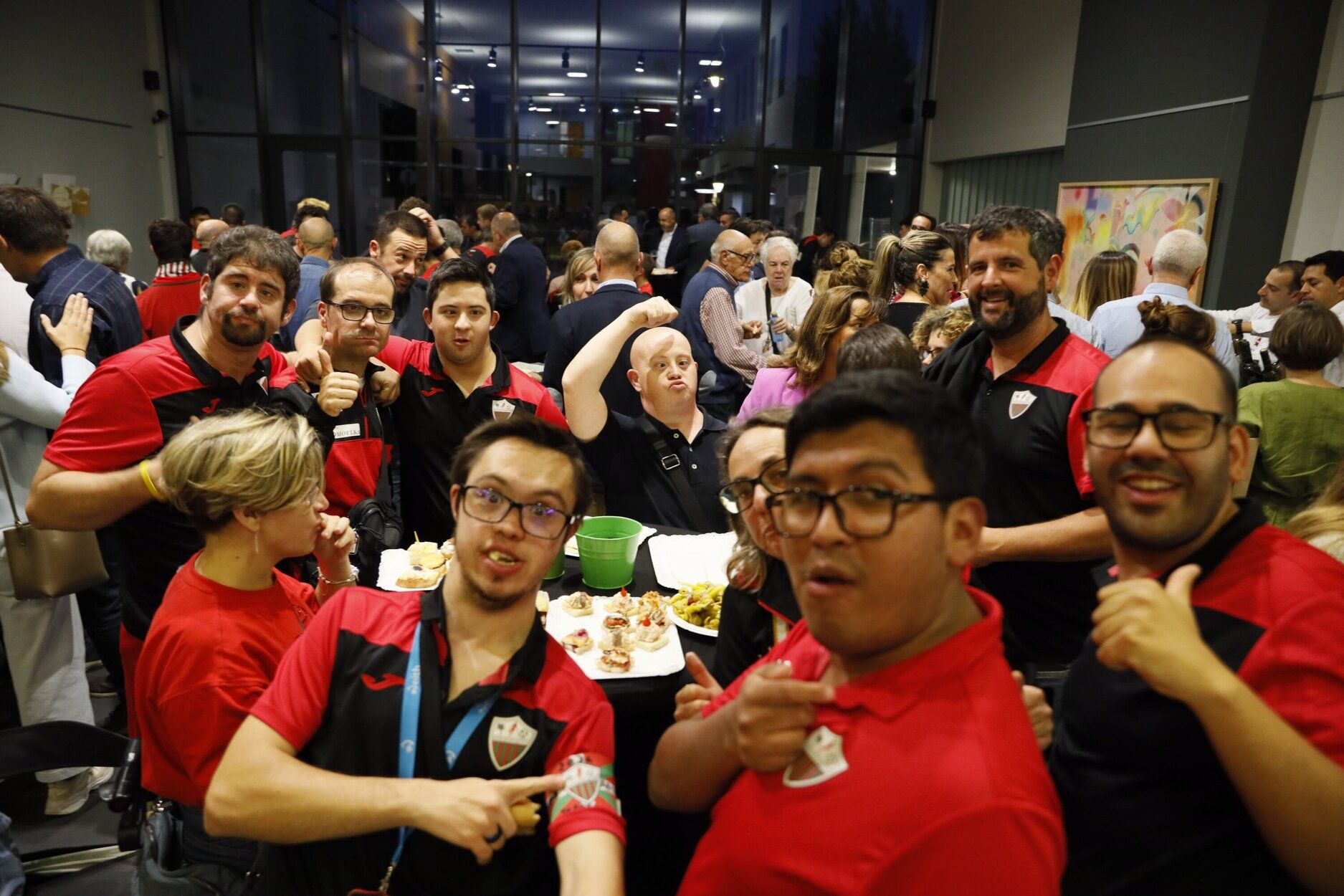 En imágenes: un canto a lo más cercano desde Derio en los DEIA Laboral Kutxa Hemendik Sariak