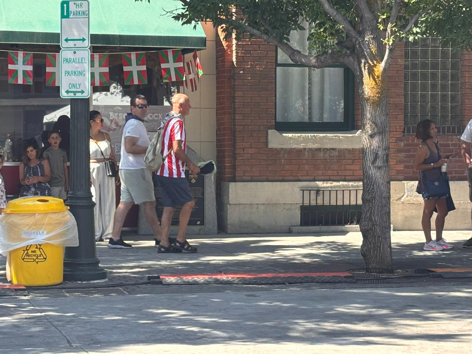 En imágenes: el gran ambiente continúa en el Basque Block de Boise