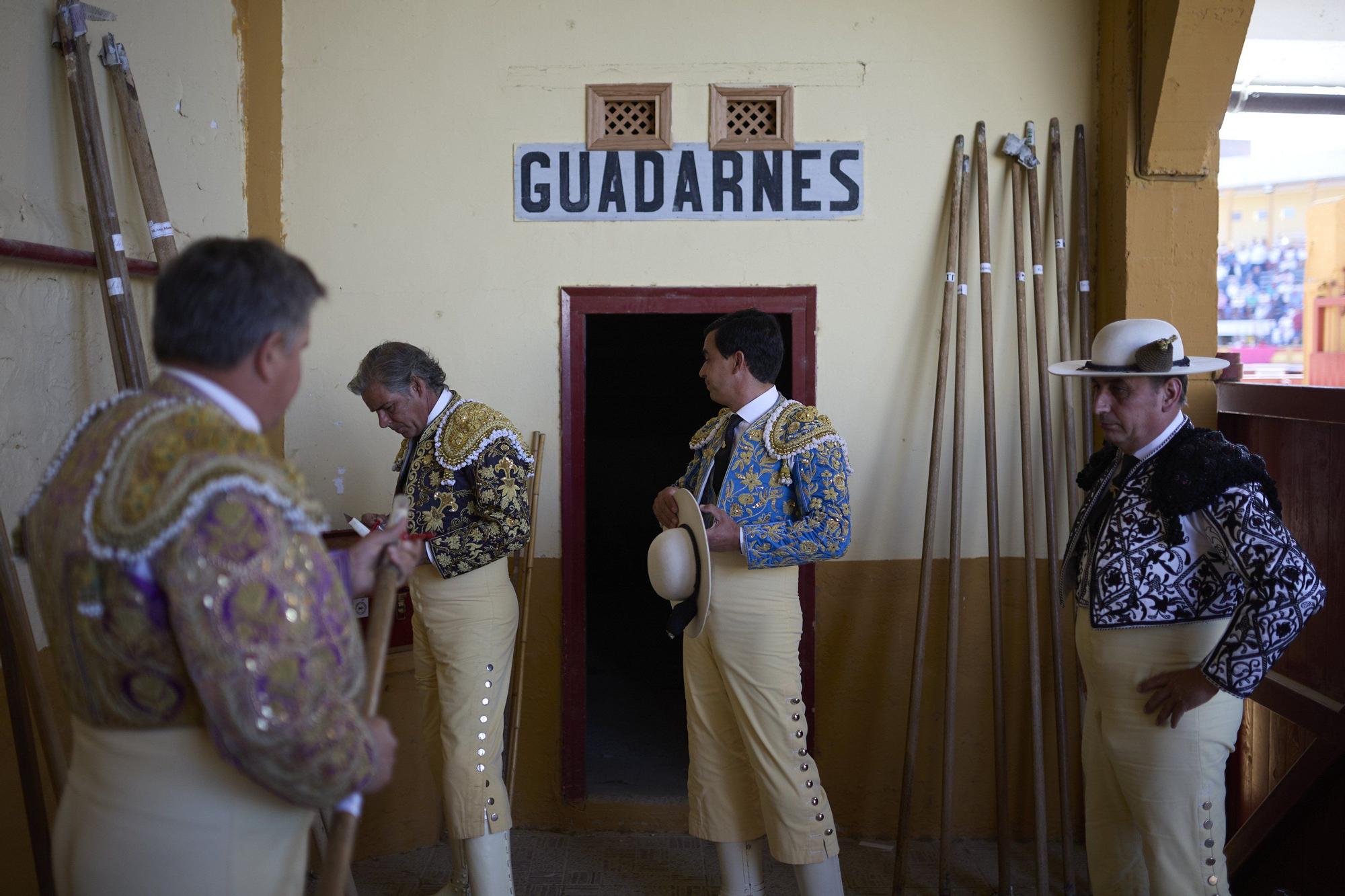 Fotos de la corrida de toros en Tudela con toros de Garzón Valdenebro