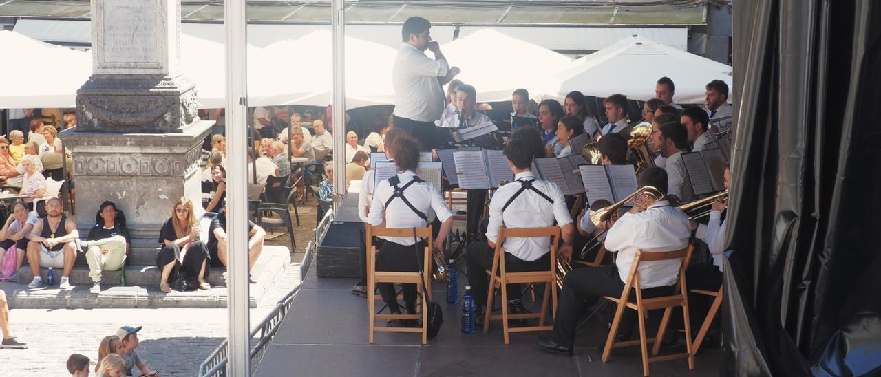 La Banda de Música de Mutriku actuará con Sorotan Bele en Lapurdi días antes de su cita con las fiestas de la Magdalena
