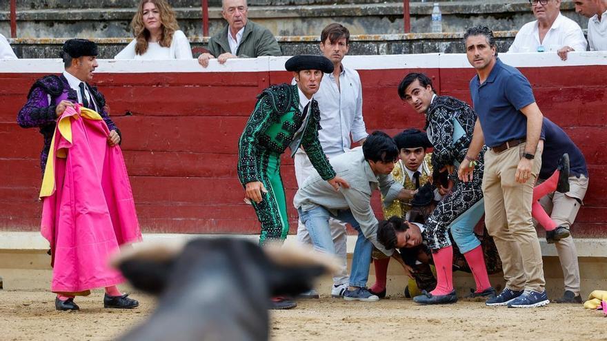 Angustia por la dramática cogida al novillero Alejandro Chavarri en Tafalla