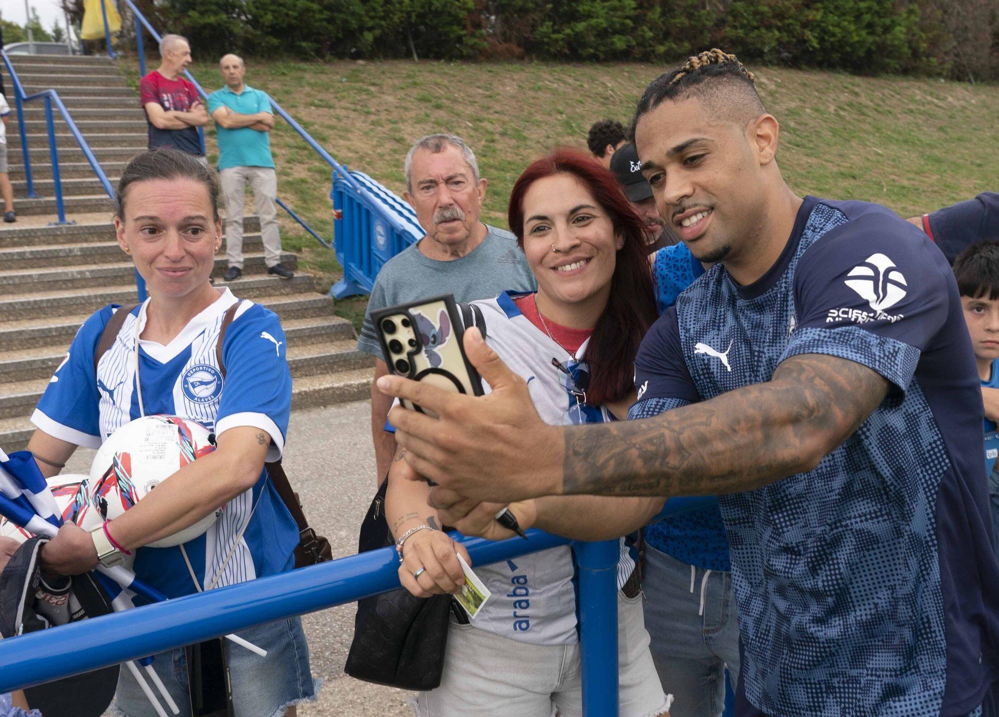 En imágenes: Una afición entregada al Alavés