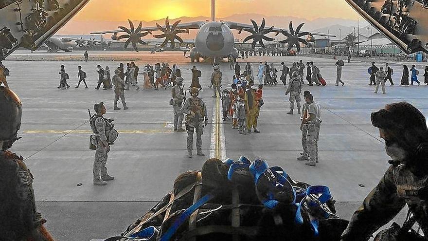 Bruselas insiste en la creación de un ejército con 5.000 soldados