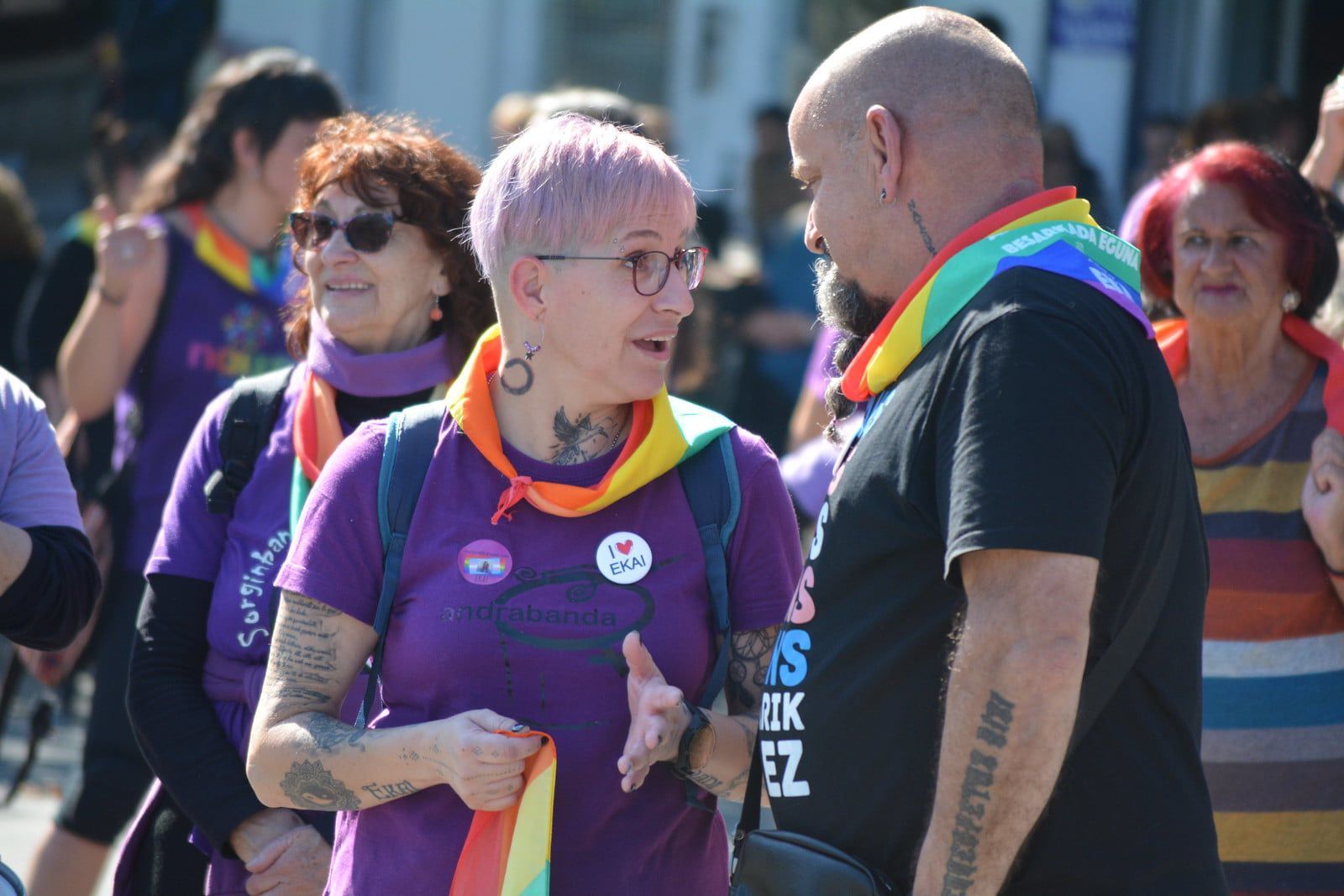En imágenes: Ondarroa celebra el Día del Abrazo a la Diversidad