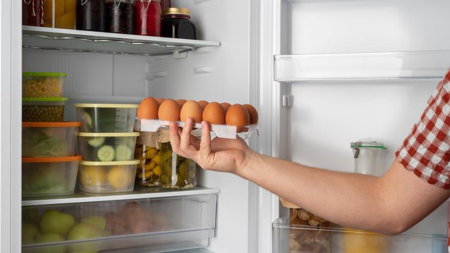 El huevo es el alimento que más se encarece en 2025 con la gripe aviar de fondo