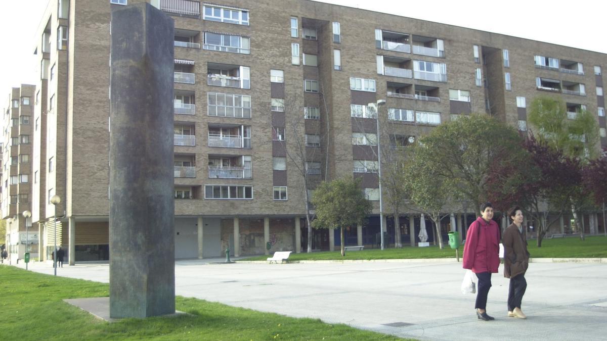 Escultura de Oteiza en la plaza Felix Huarte, que será reubicada en Sarasate.