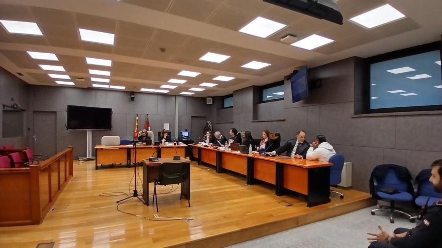 Juicio al ‘asesino de las citas’: un dedo, huellas y el borrado de mensajes